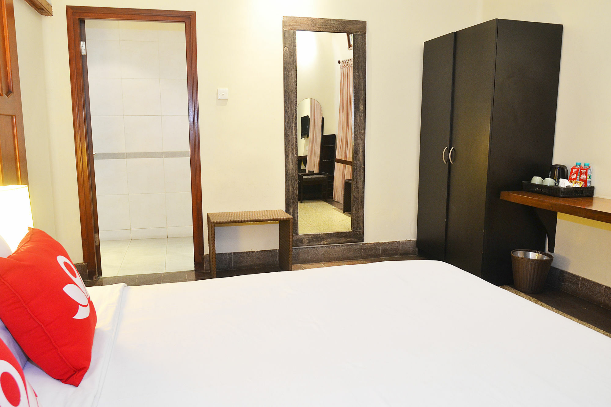 Zen Premium Merbabu Malang Hotel Buitenkant foto